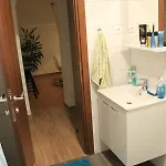 Dina * פולה
