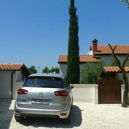 Dina Apartman