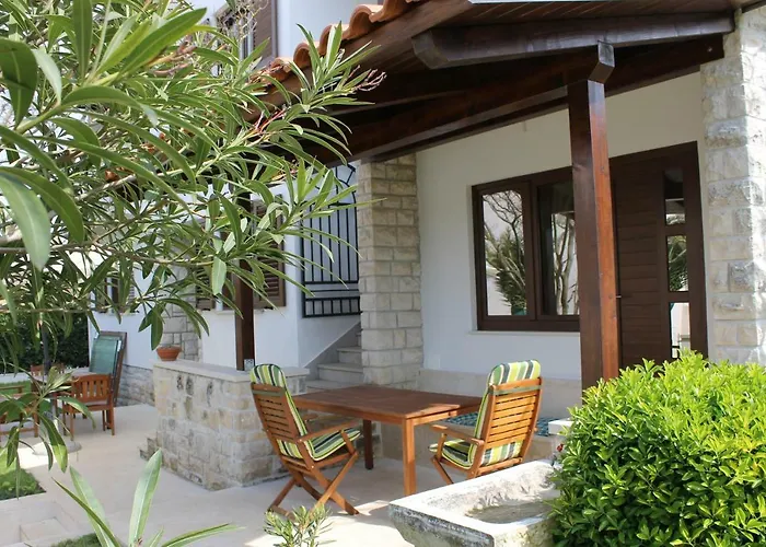 Dina Apartman *