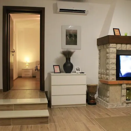 Dina Apartment